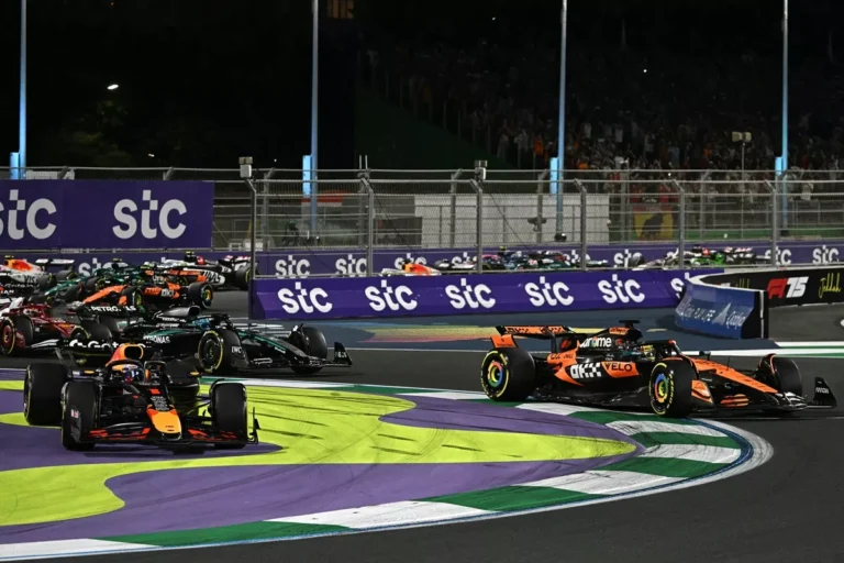 Verstappen recebeu penalidade decisiva em Jeddah, afirma Palmer